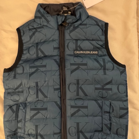 NWT Calvin Klein Quilted Vest, Hooded T-Shirt & Joggers Set, 12 Months - Picture 5 of 5